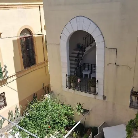 Palazzo Felix Holiday home *